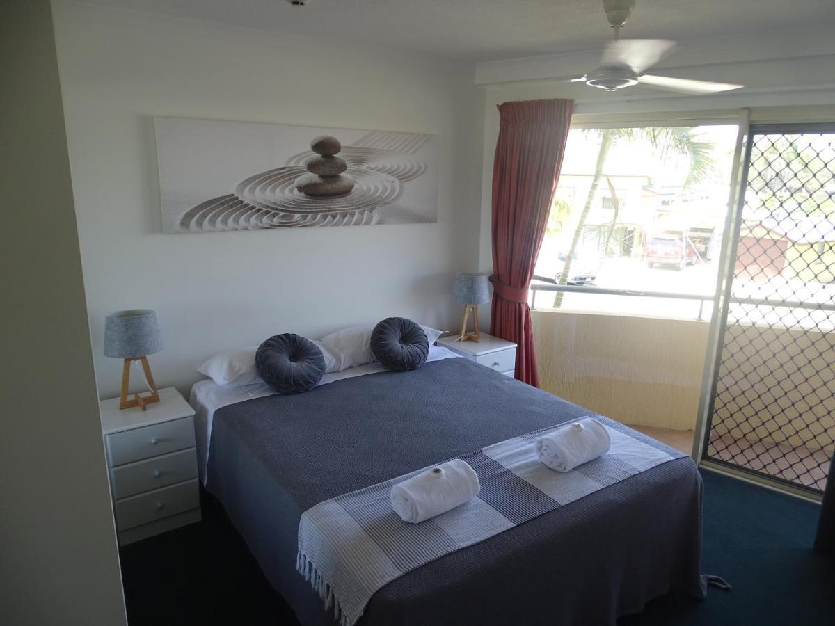 خليج هيرفي Alexander Beachfront Apartments المظهر الخارجي الصورة