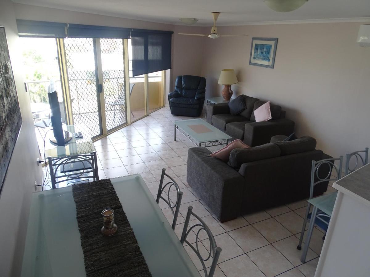 خليج هيرفي Alexander Beachfront Apartments المظهر الخارجي الصورة